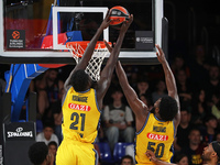 Christ Koumadje and Trevion Williams play during the match between FC Barcelona and Alba Berlin, corresponding to week 2 of the Turkish Airl...