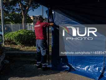 The national volcanic risk exercise in the Campi Flegrei takes place with the assisted evacuation of a sample population. Residents from sev...