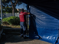 The national volcanic risk exercise in the Campi Flegrei takes place with the assisted evacuation of a sample population. Residents from sev...