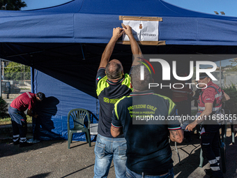 The national volcanic risk exercise in the Campi Flegrei takes place with the assisted evacuation of a sample population. Residents from sev...