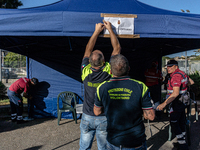 The national volcanic risk exercise in the Campi Flegrei takes place with the assisted evacuation of a sample population. Residents from sev...