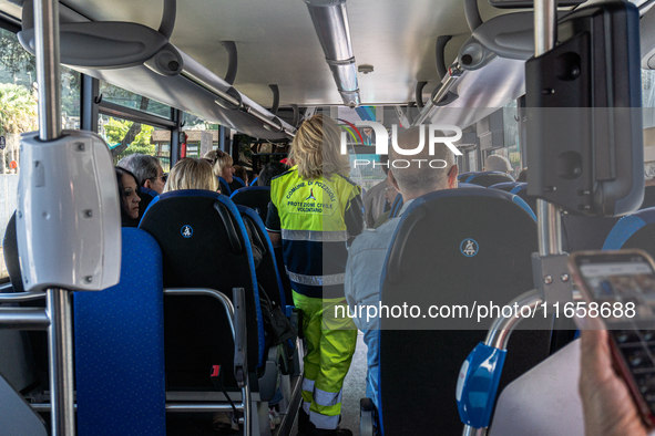 The national volcanic risk exercise in the Campi Flegrei takes place with the assisted evacuation of a sample population. Residents from sev...