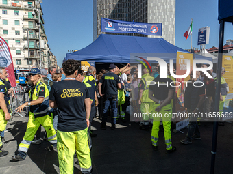 The national volcanic risk exercise in the Campi Flegrei takes place with the assisted evacuation of a sample population. Residents from sev...