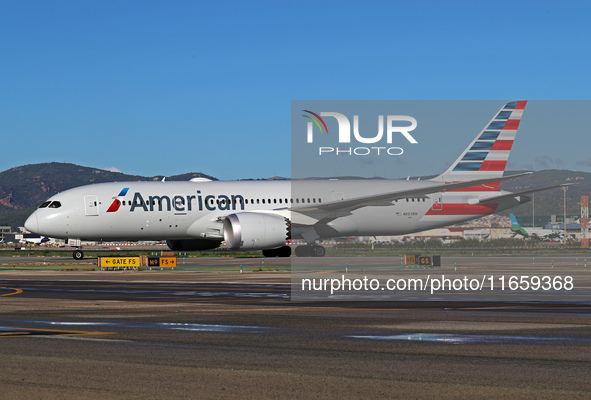 A Boeing 787-8 Dreamliner from American Airlines is on the runway ready to take off from Barcelona airport in Barcelona, Spain, on October 8...