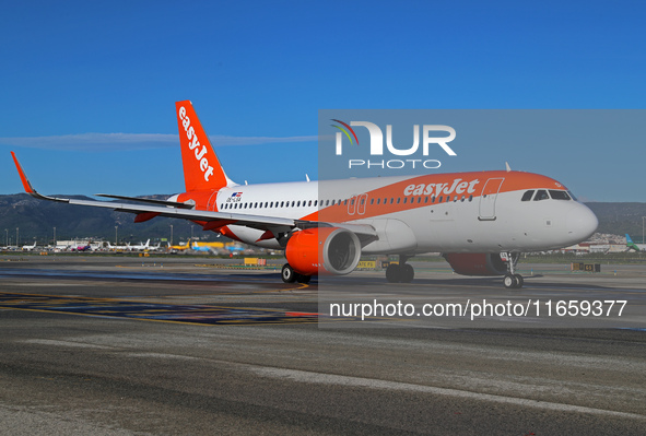 An Airbus A320-251N from easyJet is on the runway ready to take off from Barcelona airport in Barcelona, Spain, on October 8, 2024. 