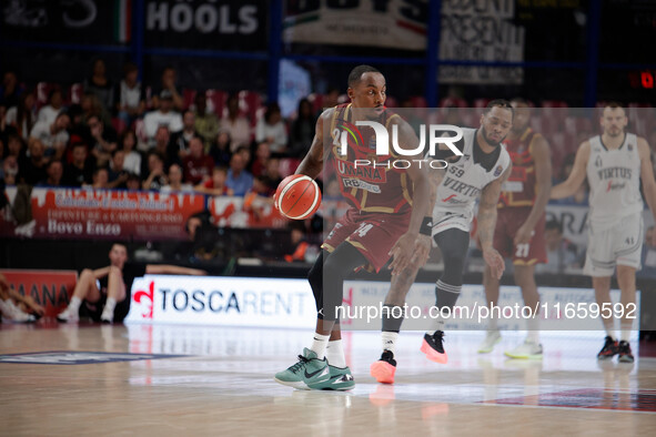 Umana Reyer's Carl Wheatle participates in the Italian LBA basketball championship match between Umana Reyer Venezia and Virtus Segafredo Bo...