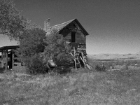 An abandoned farm is in the ghost town of Owanka, South Dakota, USA. (