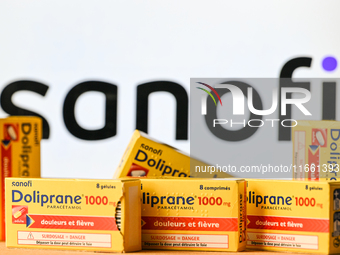 BAYEUX, FRANCE - OCTOBER 13: 
A view of Doliprane 1000g boxes placed in front of a computer screen displaying the Sanofi logo, in Bayeux, Ca...