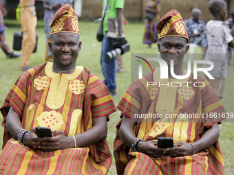 From left to right: Ambassador Taiwo Oguntoye and Kehinde Oguntoye, the initiators of the World Twins Festival, participate in the 2024 edit...