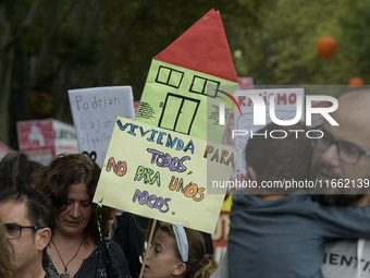 Madrid stands for the right to decent housing. Almost 40 collectives take to the streets in Madrid, Spain, on October 13, 2024, to fight aga...