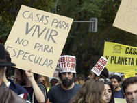 Madrid stands for the right to decent housing. Almost 40 collectives take to the streets in Madrid, Spain, on October 13, 2024, to fight aga...