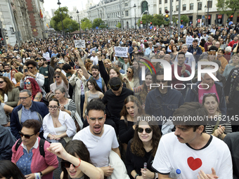 Madrid stands for the right to decent housing. Almost 40 collectives take to the streets in Madrid, Spain, on October 13, 2024, to fight aga...