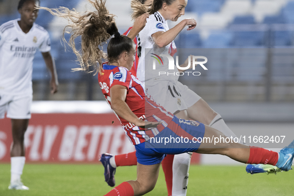 Caroline Weir of Real Madrid women scores a goal during the LIGA F match between Real Madrid and Atletico de Madrid at Alfredo Di Stefano st...