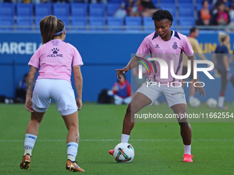 Amanda Mbadi plays during the match between FC Barcelona Women and Granada CF Women, corresponding to week 4 of the Liga F, at the Johan Cru...