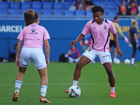 Amanda Mbadi plays during the match between FC Barcelona Women and Granada CF Women, corresponding to week 4 of the Liga F, at the Johan Cru...