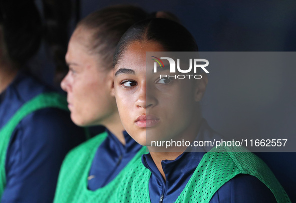 Sydney Schertenleib sits on the bench during the match between FC Barcelona Women and RCD Espanyol Women, corresponding to week 6 of the Lig...