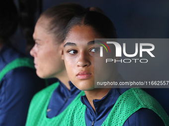 Sydney Schertenleib sits on the bench during the match between FC Barcelona Women and RCD Espanyol Women, corresponding to week 6 of the Lig...