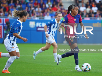 Vicky Lopez and Paula Pere play during the match between FC Barcelona Women and RCD Espanyol Women, corresponding to week 6 of the Liga F, a...