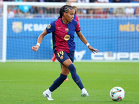 Vicky Lopez plays during the match between FC Barcelona Women and RCD Espanyol Women, corresponding to week 6 of the Liga F, at the Johan Cr...