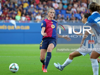 Irene Paredes plays during the match between FC Barcelona Women and RCD Espanyol Women, corresponding to week 6 of the Liga F, at the Johan...