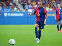 Vicky Lopez plays during the match between FC Barcelona Women and RCD Espanyol Women, corresponding to week 6 of the Liga F, at the Johan Cr...