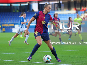 Fridolina Rolfo plays during the match between FC Barcelona Women and RCD Espanyol Women, corresponding to week 6 of the Liga F, at the Joha...