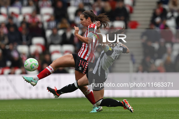 Natasha Fenton of Sunderland battles with Amber Keegan-Stobbs of Newcastle during the FA Women's Championship match between Sunderland and N...