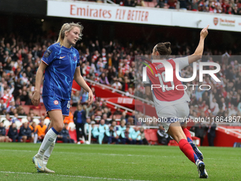 Arsenal's Caitlin Foord celebrates her goal just before halftime during the Barclays FA Women's Super League match between Arsenal and Chels...