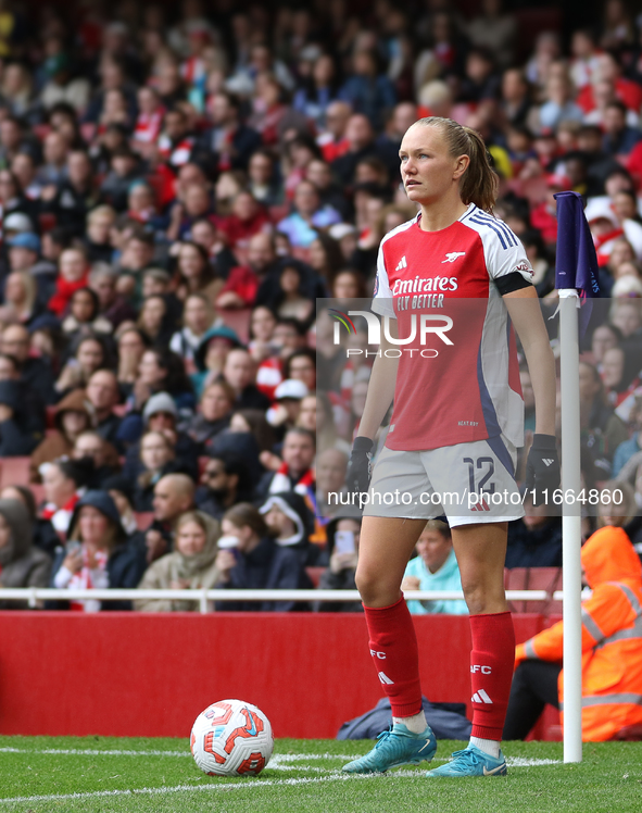 Frida Maanum of Arsenal prepares for a corner during the Barclays FA Women's Super League match between Arsenal and Chelsea at the Emirates...