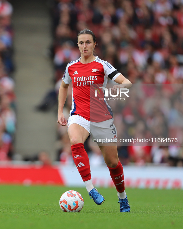 Lotte Wubben Moy of Arsenal plays during the Barclays FA Women's Super League match between Arsenal and Chelsea at the Emirates Stadium in L...