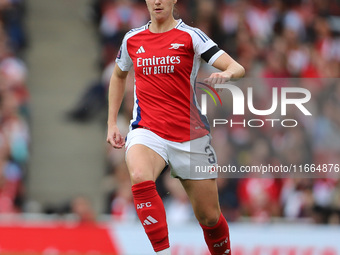 Lotte Wubben Moy of Arsenal plays during the Barclays FA Women's Super League match between Arsenal and Chelsea at the Emirates Stadium in L...