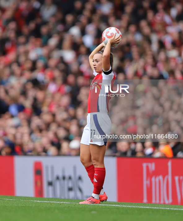 Katie McCabe of Arsenal takes a throw-in during the Barclays FA Women's Super League match between Arsenal and Chelsea at the Emirates Stadi...