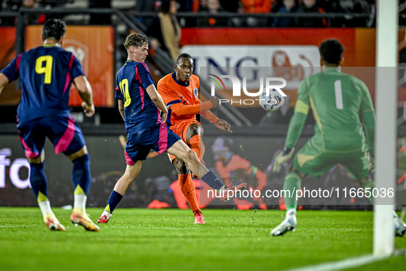 Netherlands player Neraysho Kasanwirjo participates in the match between Netherlands U21 and Sweden U21 at the Goffertstadion for the Qualif...