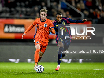 Netherlands player Kenneth Taylor and Sweden player Amar Fatah participate in the match between Netherlands U21 and Sweden U21 at the Goffer...