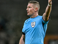 Referee Robert Jones officiates during the match between Netherlands U21 and Sweden U21 at the Goffertstadion for the Qualification EK 2025...