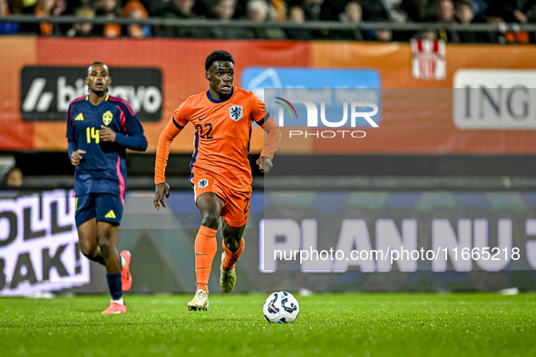 Netherlands player Ernest Poku participates in the match between Netherlands U21 and Sweden U21 at the Goffertstadion for the Qualification...