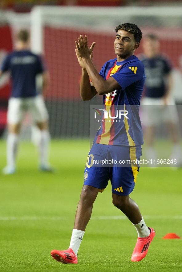 Lamine Yamal right winger of Spain and FC Barcelona during the warm-up before  the UEFA Nations League 2024/25 League A Group A4 match betwe...