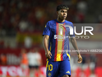 Lamine Yamal right winger of Spain and FC Barcelona during the warm-up before the UEFA Nations League 2024/25 League A Group A4 match betwee...