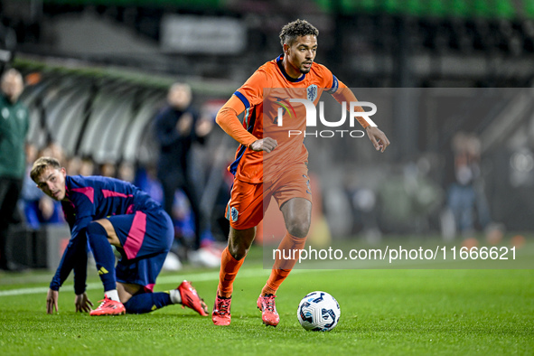 Netherlands player Devyne Rensch plays during the match between Netherlands U21 and Sweden U21 at the Goffertstadion for the Qualification E...