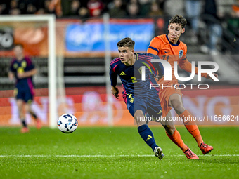 Sweden player Samuel Dahl and Netherlands player Ruben van Bommel participate in the match between Netherlands U21 and Sweden U21 at the Gof...