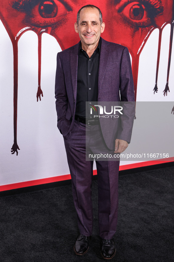 Peter Jacobson arrives at the Global Premiere Of Paramount Pictures' 'Smile 2' held at Paramount Pictures Studios on October 14, 2024 in Hol...