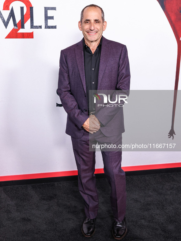 Peter Jacobson arrives at the Global Premiere Of Paramount Pictures' 'Smile 2' held at Paramount Pictures Studios on October 14, 2024 in Hol...