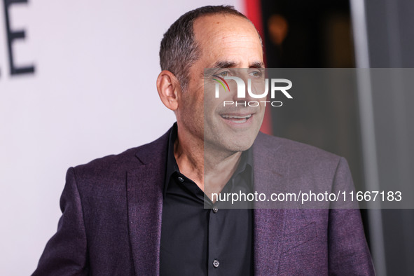 Peter Jacobson arrives at the Global Premiere Of Paramount Pictures' 'Smile 2' held at Paramount Pictures Studios on October 14, 2024 in Hol...