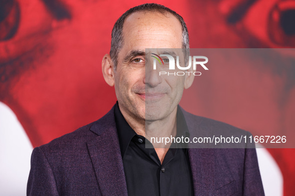 Peter Jacobson arrives at the Global Premiere Of Paramount Pictures' 'Smile 2' held at Paramount Pictures Studios on October 14, 2024 in Hol...