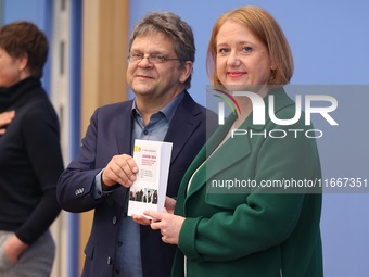 Mathias Albert, head of the study, and Family Minister Lisa Paus present the Shell Youth Study 2024 at the Federal Press Conference in Berli...