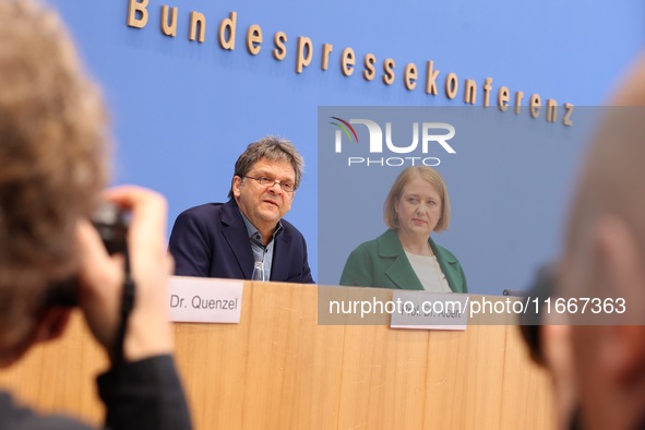 Mathias Albert, head of the study, and Family Minister Lisa Paus present the Shell Youth Study 2024 at the Federal Press Conference in Berli...