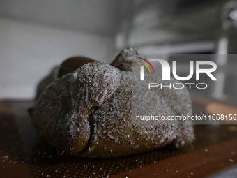 View of Pan de Muerto in Mexico City, Mexico, for sale on the eve of the Day of the Dead. According to historical documents and accounts, in...