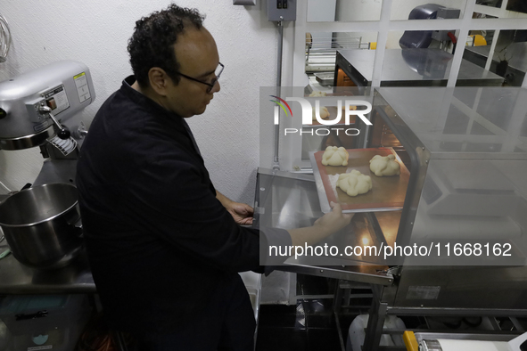 Preparation of Pan de Muerto in Mexico City, Mexico, on the eve of the Day of the Dead. According to historical documents and accounts, in a...