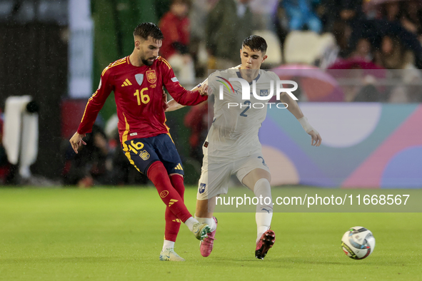 Alex Baena of Spain battles for the ball during the UEFA Nations League 2024/25 League A Group A4 match between Spain and Serbia at Nuevo Ar...