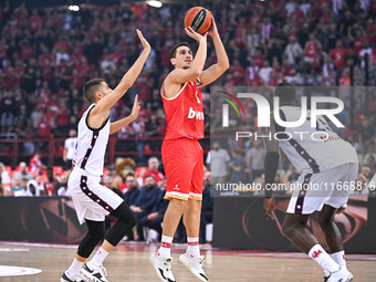 Giannoulis Larentzakis of Olympiacos Piraeus plays during the Euroleague, Round 3 match between Olympiacos Piraeus and EA7 Emporio Armani Mi...